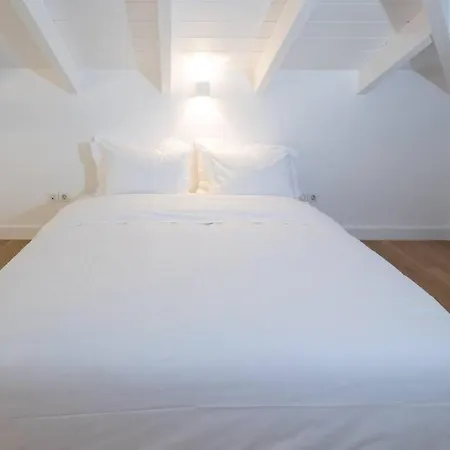 Private Luxury Complex Suites