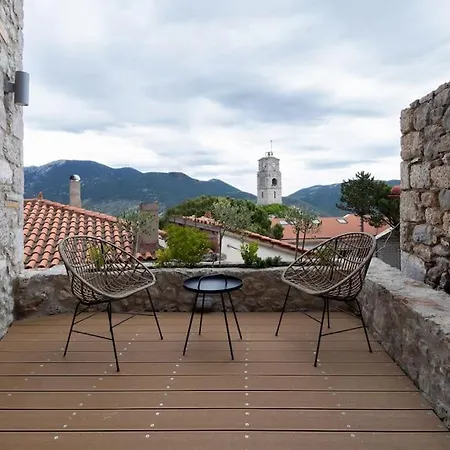 Private Luxury Complex Suites *